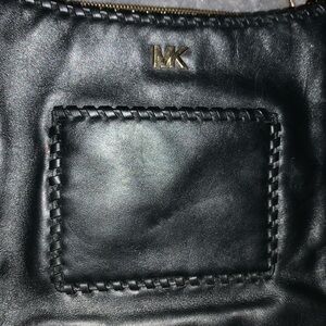 Michael Kors Leather Crossbody bag